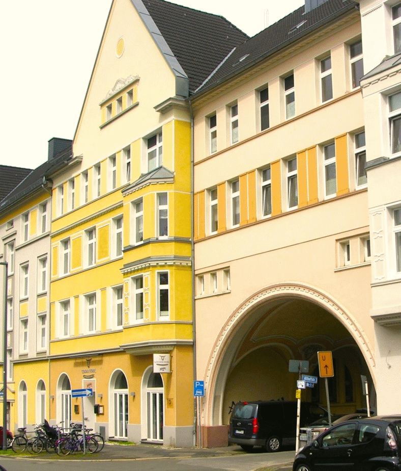 Der südliche Bogen vom neuen Graben betrachtet. Der südliche Bogen vom neuen Graben betrachtet.