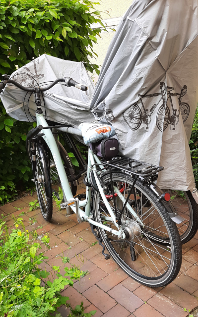 Beschädigtes Fahrrad in der Althoffstraße 1